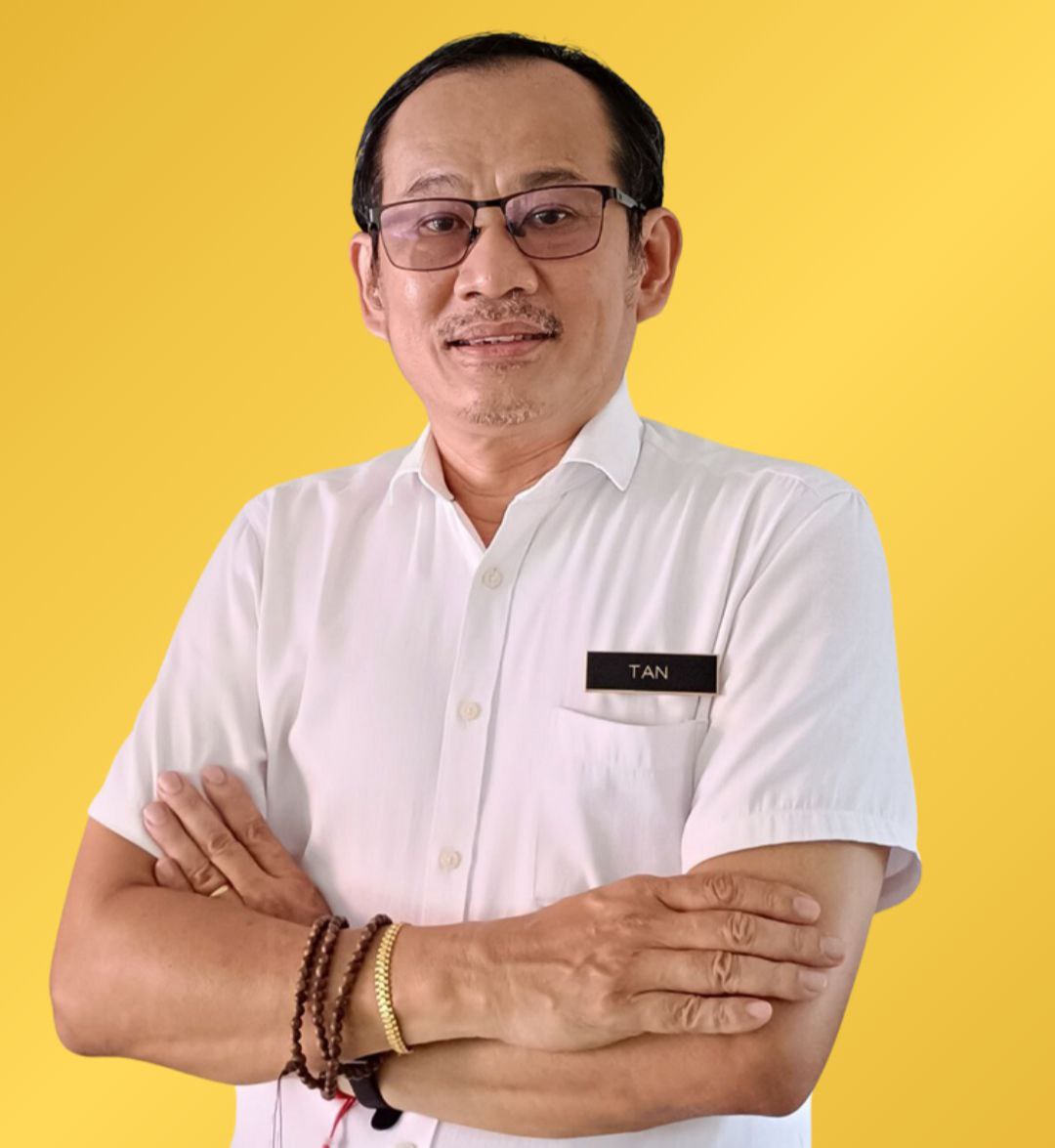 DR. TAN HUA KHIM